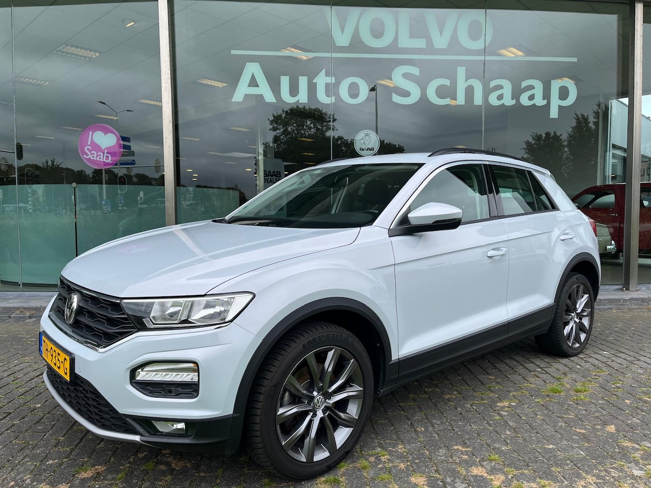 Volkswagen T-Roc - 1.5 TSI Style | Rijklaar incl garantie | Parkeersensoren voor en achter 18 inch Carplay - AutoWereld.nl