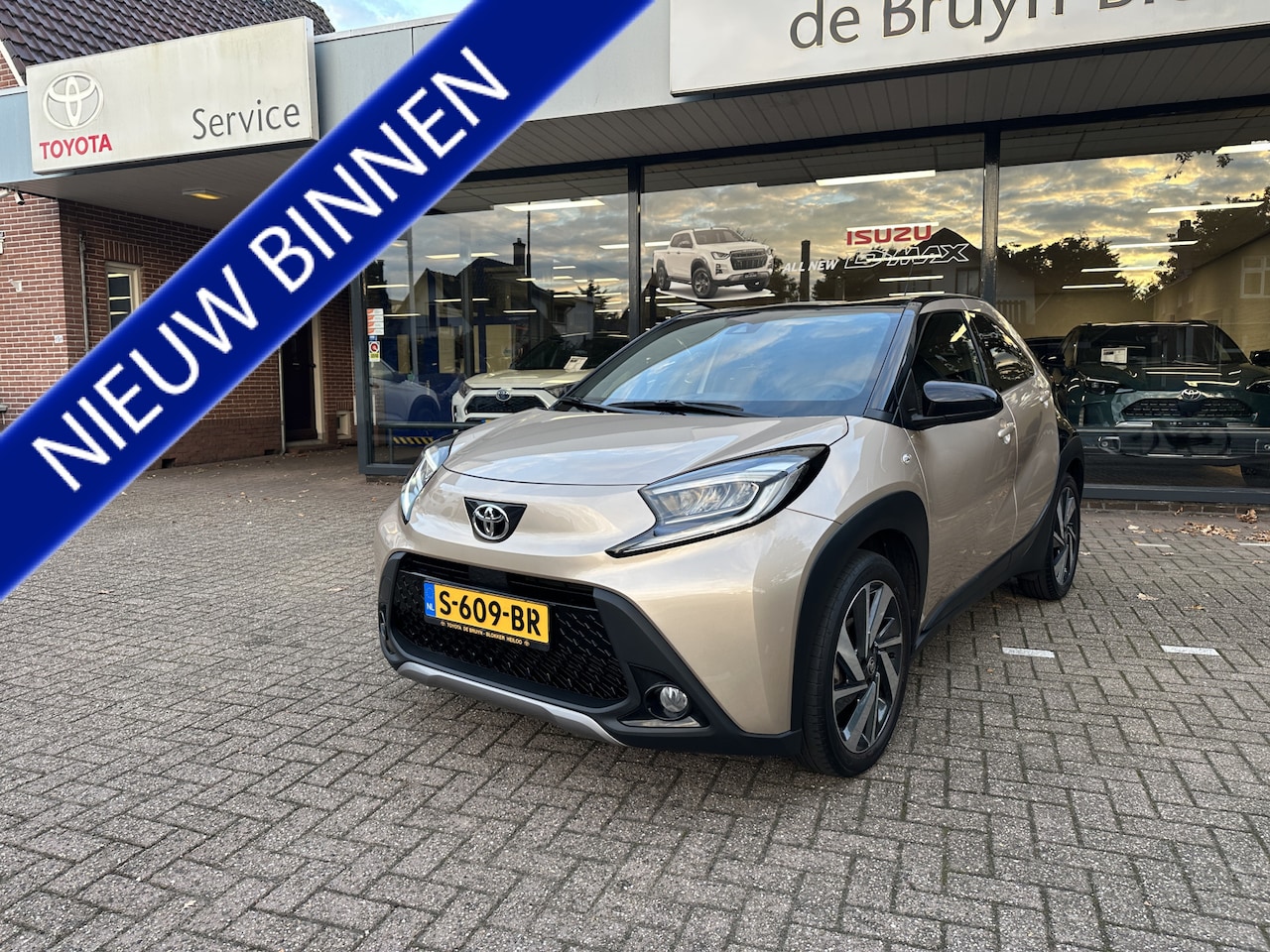 Toyota Aygo X - 1.0 VVT-i S-CVT envy 1.0 VVT-i S-CVT Envy - AutoWereld.nl
