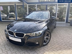 BMW 3-serie Touring - 318i M Sport Corporate Lease M sport / Stoelverwarming / zonneruiten / 18''