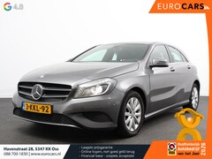Mercedes-Benz A-klasse - 180 Ambition Style Automaat Sfeerverlichting Navigatie Climate Control Parkeer Sensoren V+