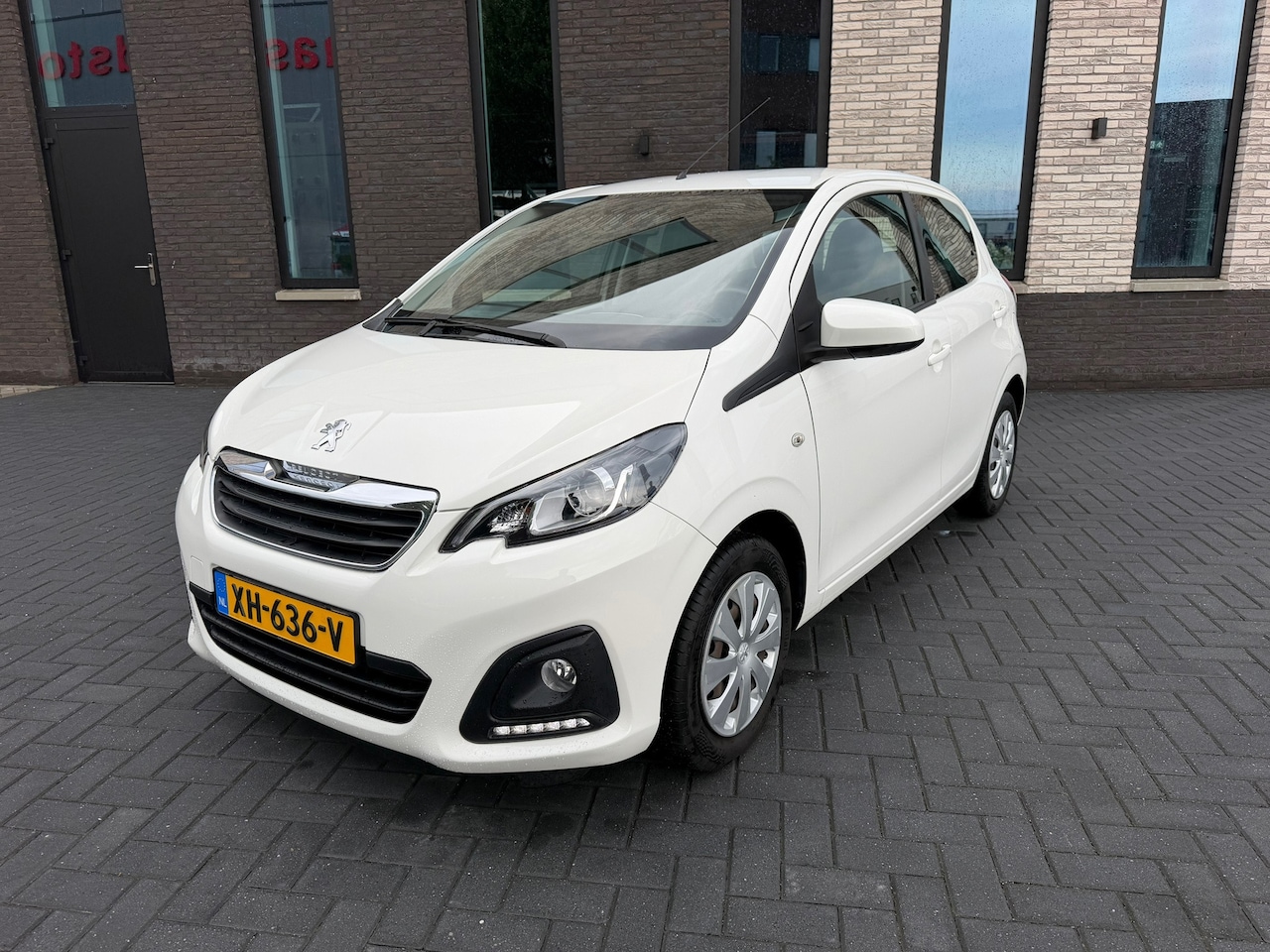 Peugeot 108 - 1.0 e-VTi Active TOP! 1.0 e-VTi Active TOP! - AutoWereld.nl