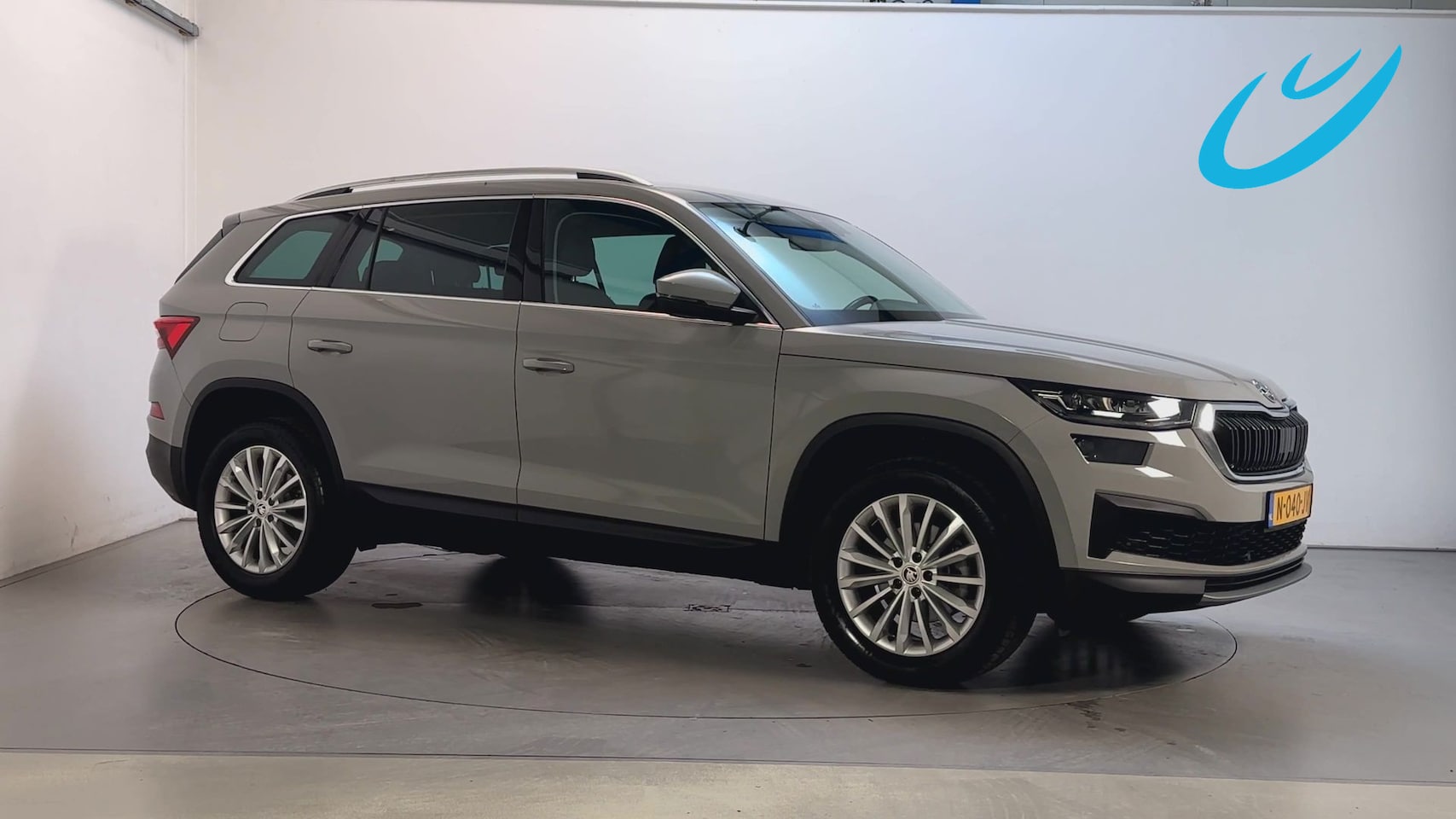 Skoda Kodiaq - 1.5 TSI 150pk Business Edition Camera Trekhaak Sfeerverlichting Navigatie - AutoWereld.nl