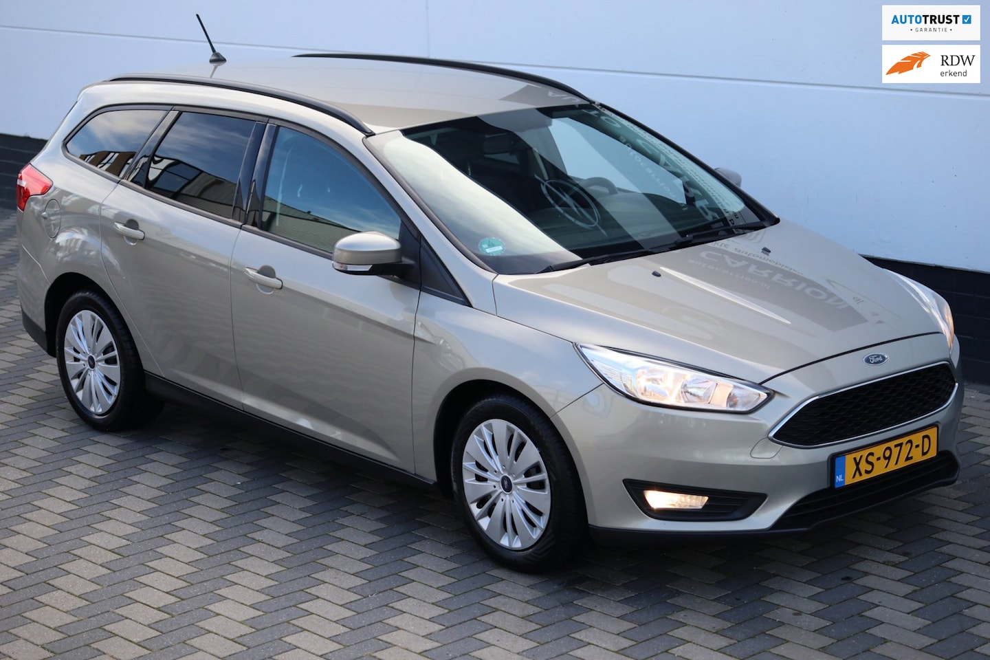 Ford Focus Wagon - 1.0 Titanium Navi PDC Cruise Winterpakket !! - AutoWereld.nl