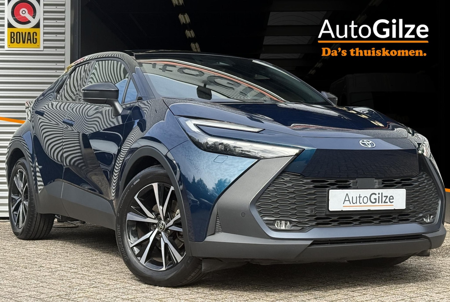 Toyota C-HR - 1.8 Hybrid 140 Dynamic l Bi-Tone l Navi Groot l LED High l Cruise Adaptive l Electrische K - AutoWereld.nl