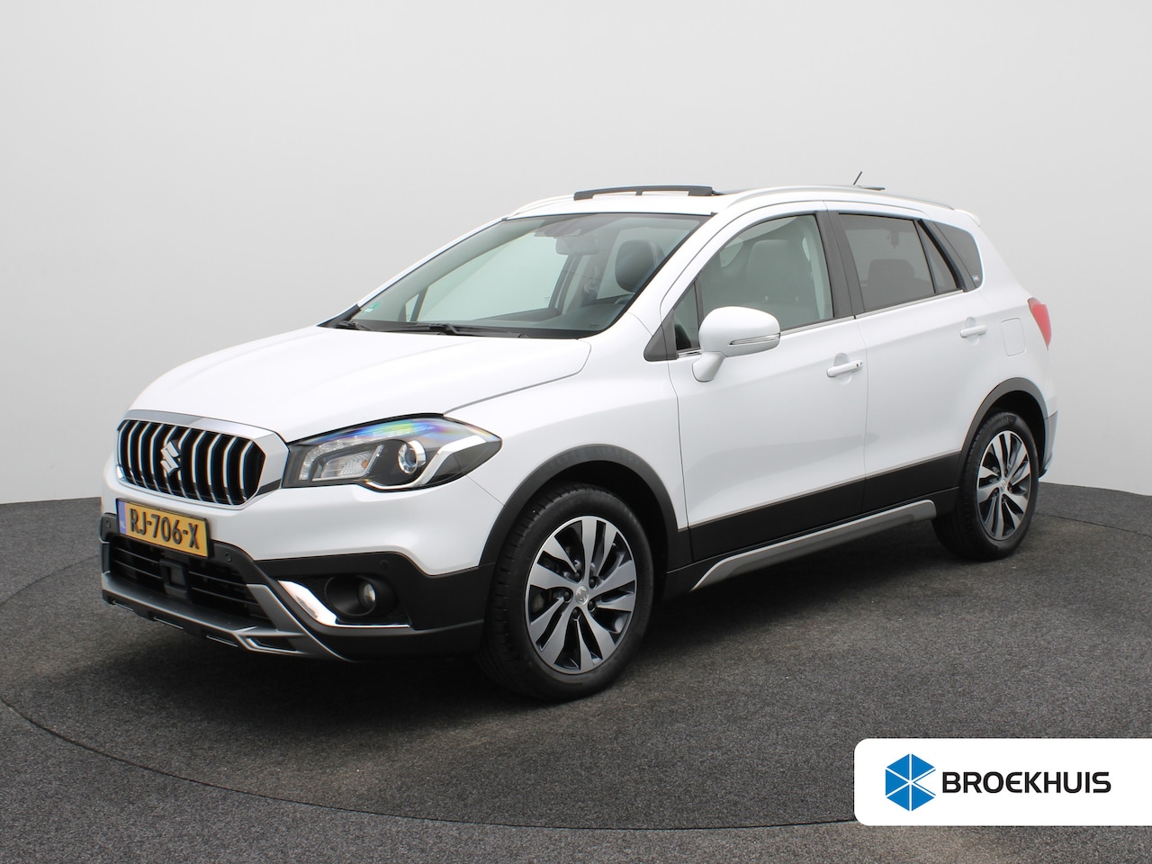 Suzuki S-Cross - 1.4 Boosterjet High Executive Stoelverwarming | Apple Carplay/Android Auto | Adaptieve Cru - AutoWereld.nl