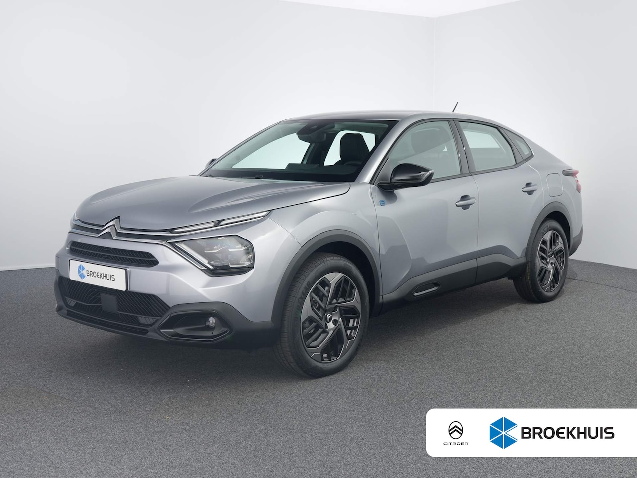 Citroën Ë-C4 X - Plus 54 kWh | Carplay | Camera | Cruise | Clima | 18"LMV | Parkeersensoren | - AutoWereld.nl