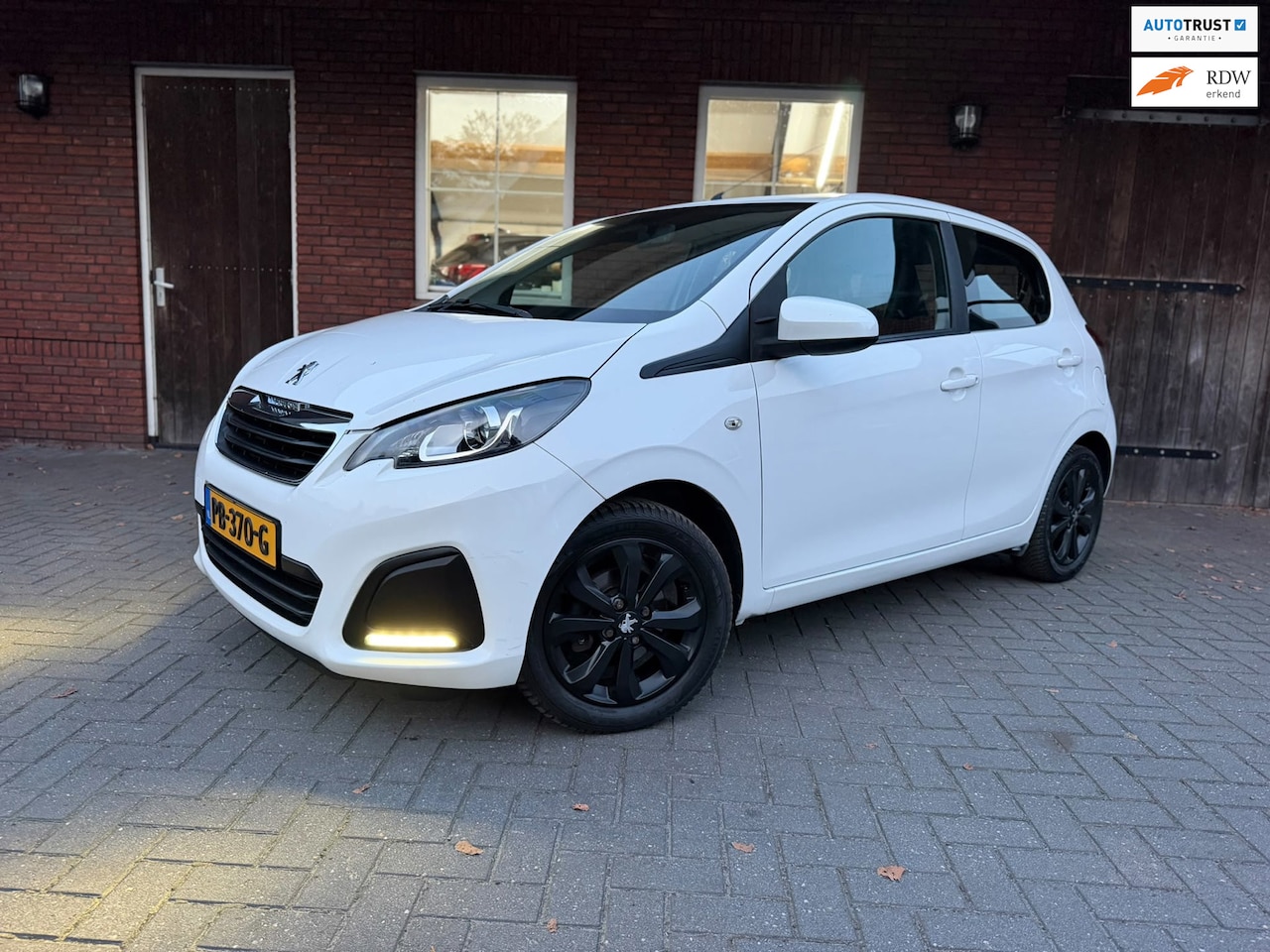 Peugeot 108 - 1.0 e-VTi Active 5drs | Airco| CV| All season - AutoWereld.nl
