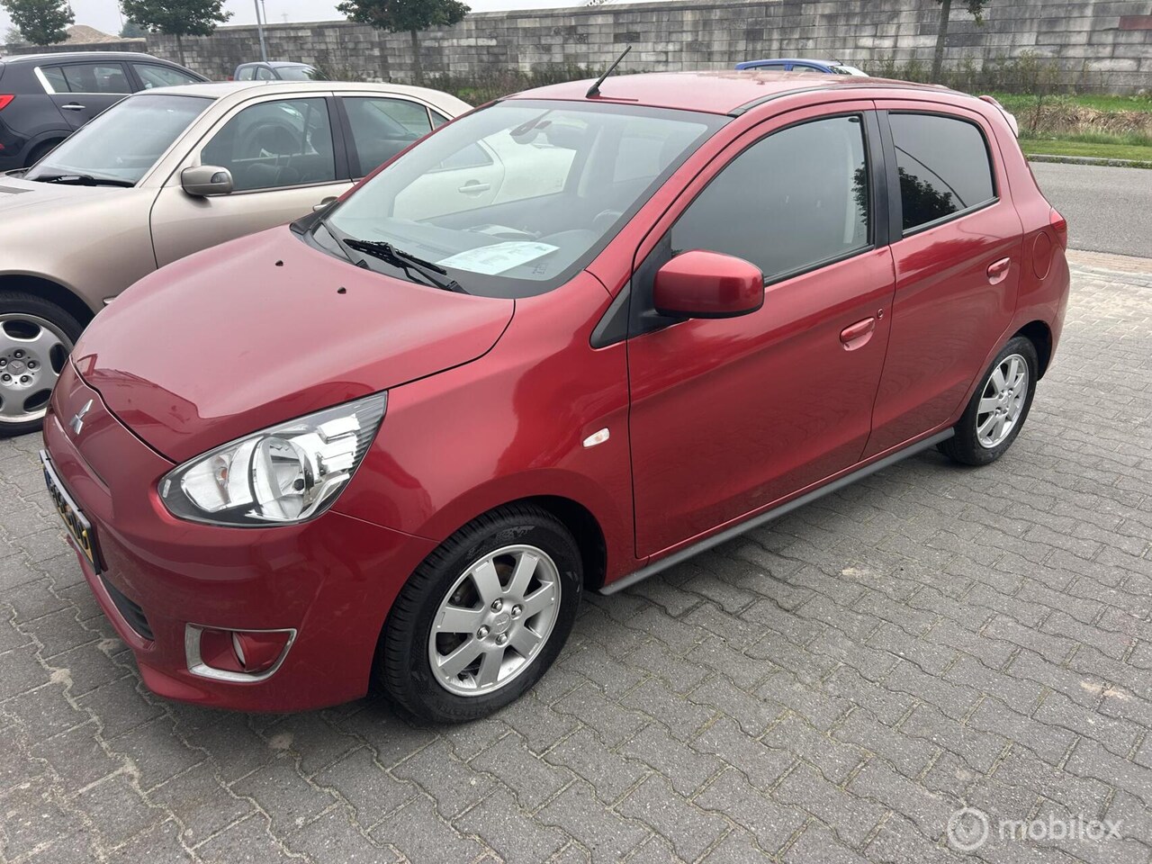 Mitsubishi Space Star - 1.0 Intense zeer netjes - AutoWereld.nl