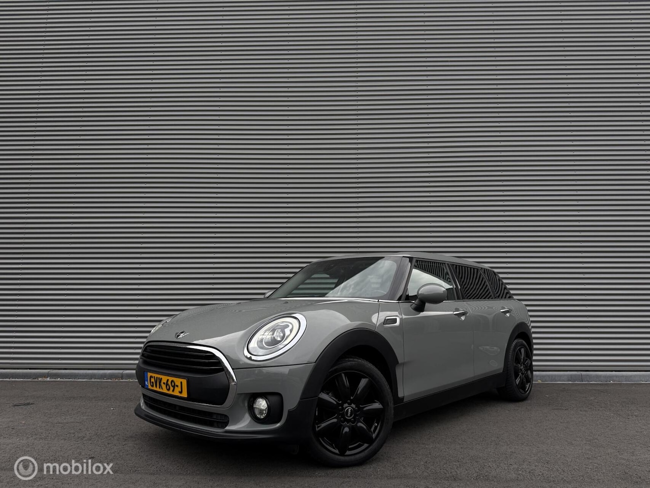 MINI Clubman - 1.5 One Chili Business Plus | Adap Cruise | Keyless entry | LED | Navi | Stoelverw | Parke - AutoWereld.nl