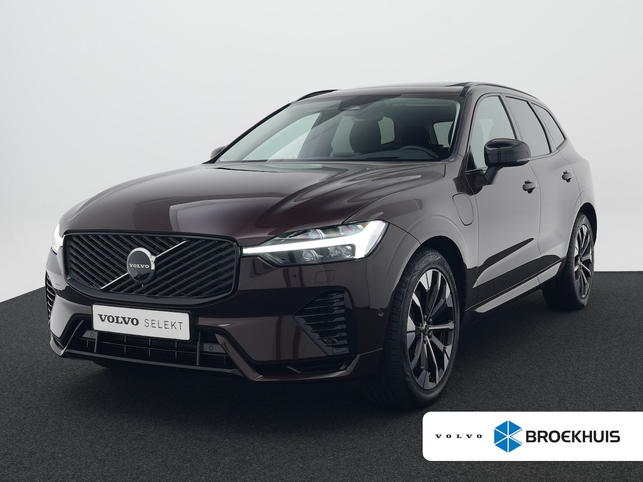 Volvo XC60 - T6 Recharge AWD Ultra Dark | Luchtvering | Head-Up | Harman/Kardon | 360° | Panoramadak | - AutoWereld.nl