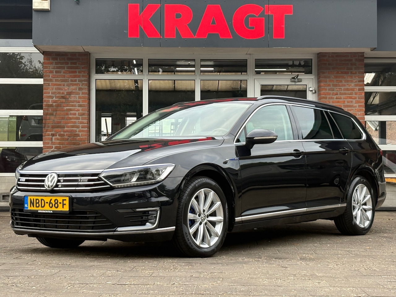 Volkswagen Passat Variant - Connected Series 1.4 TSI 218 pk - SOH 94% - trekhaak - massagestoel - LED - dealeronderhou - AutoWereld.nl