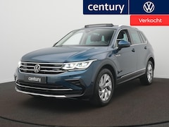 Volkswagen Tiguan - 1.4 TSI eHybrid Elegance DSG / Panoramadak / Virtual cockpit / Navi / Achteruitrijcamera