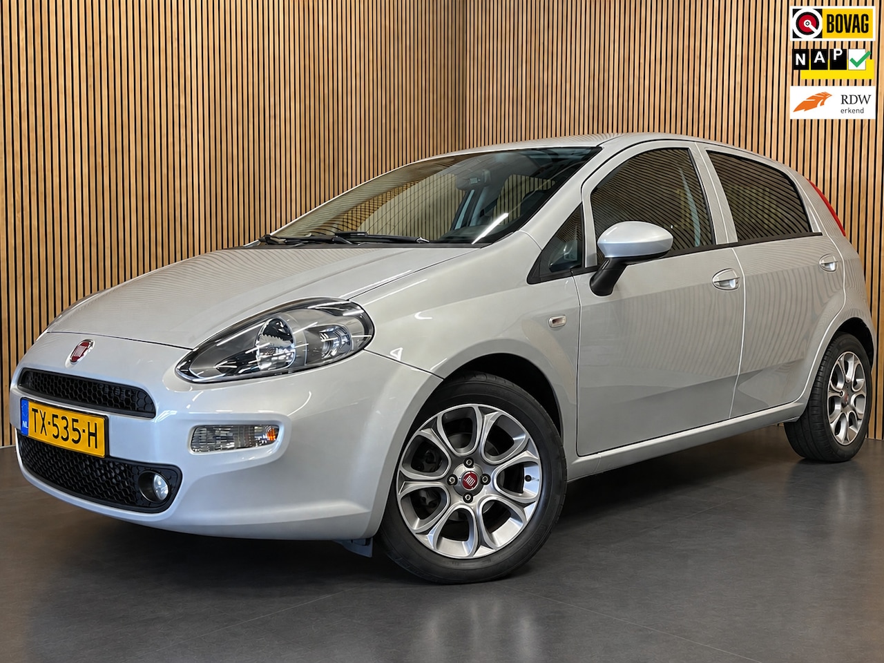 Fiat Punto Evo - 0.9 TwinAir Sempre|UNIEK, KMS NAP|NAVIGATIE|CRUISE CONTROL|CLIMATE CONTROL|PDC-A|NL-AUTO|N - AutoWereld.nl