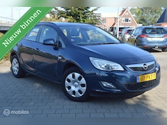 Opel Astra Sports Tourer - 1.4 Selection | NWE APK | SCHADE |