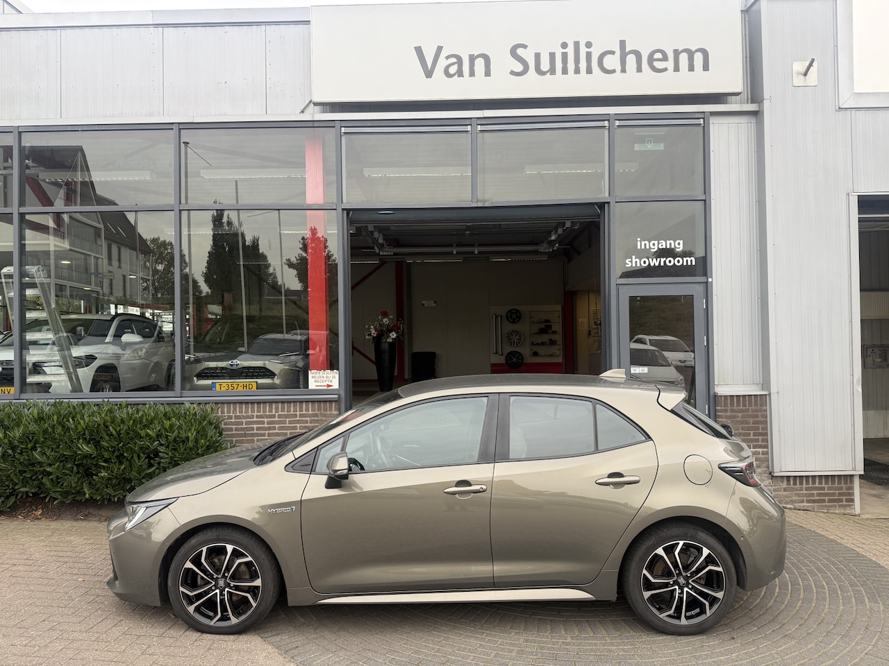 Toyota Corolla - 1.8 Hybrid Business Intro 1.8 Hybrid Business Intro - AutoWereld.nl