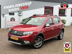 Dacia Sandero Stepway - 0.9 Tce 90pk Automaat Lauréate/ Trekhaak/ All season banden/ Navigatie/ DAB/ Parkeersensor