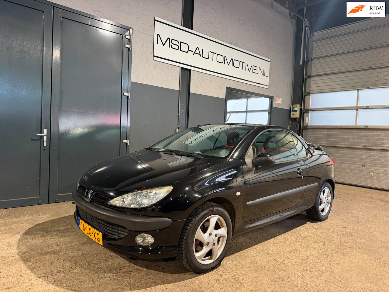 Peugeot 206 CC - 1.6-16V APK tot 10-2027 Lage KM - AutoWereld.nl
