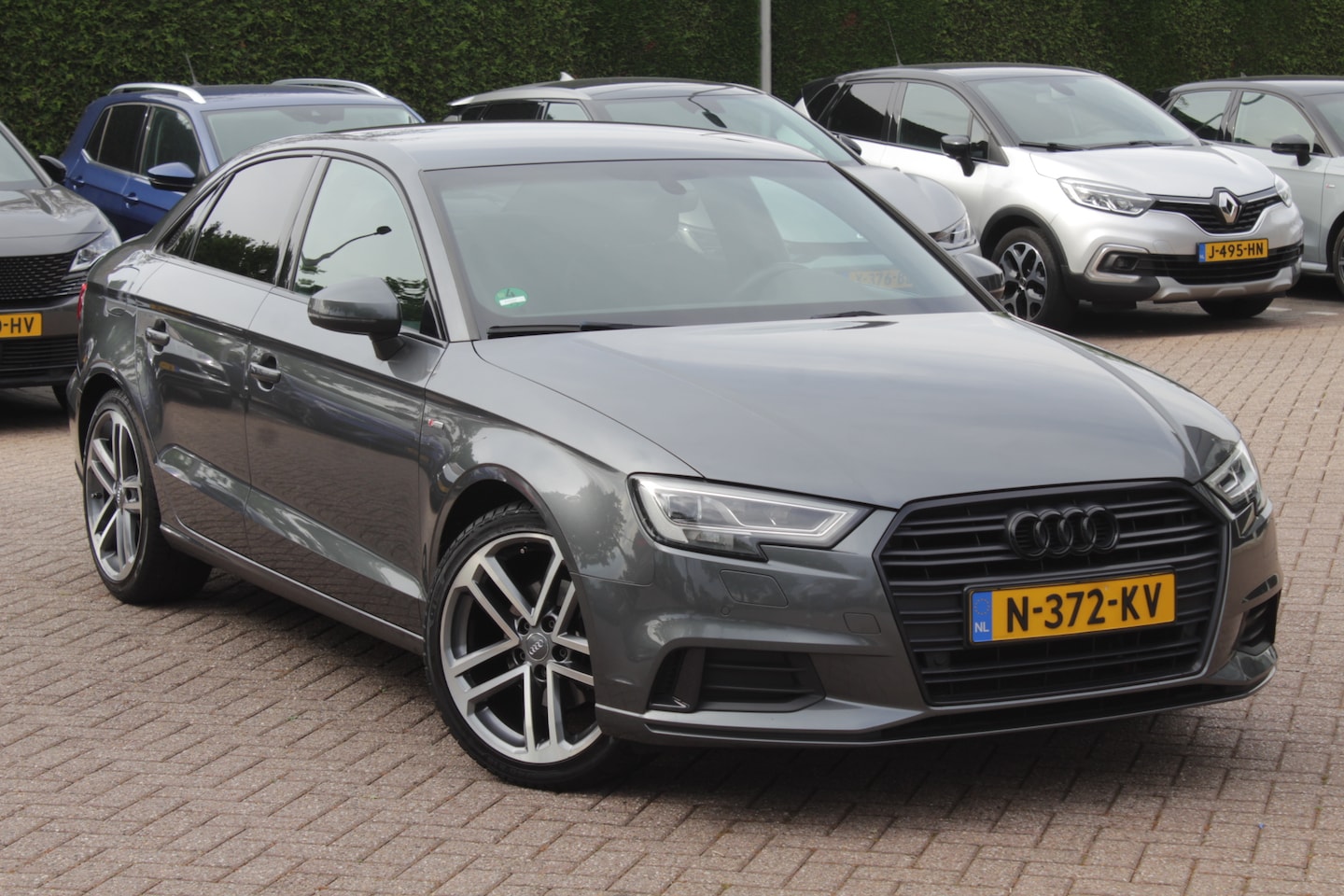 Audi A3 Limousine - 1.5 TFSI CoD Sport S Line Edition / Virtual Cockpit / Navigatie / Parkeerhulp V+A / 19'' / - AutoWereld.nl