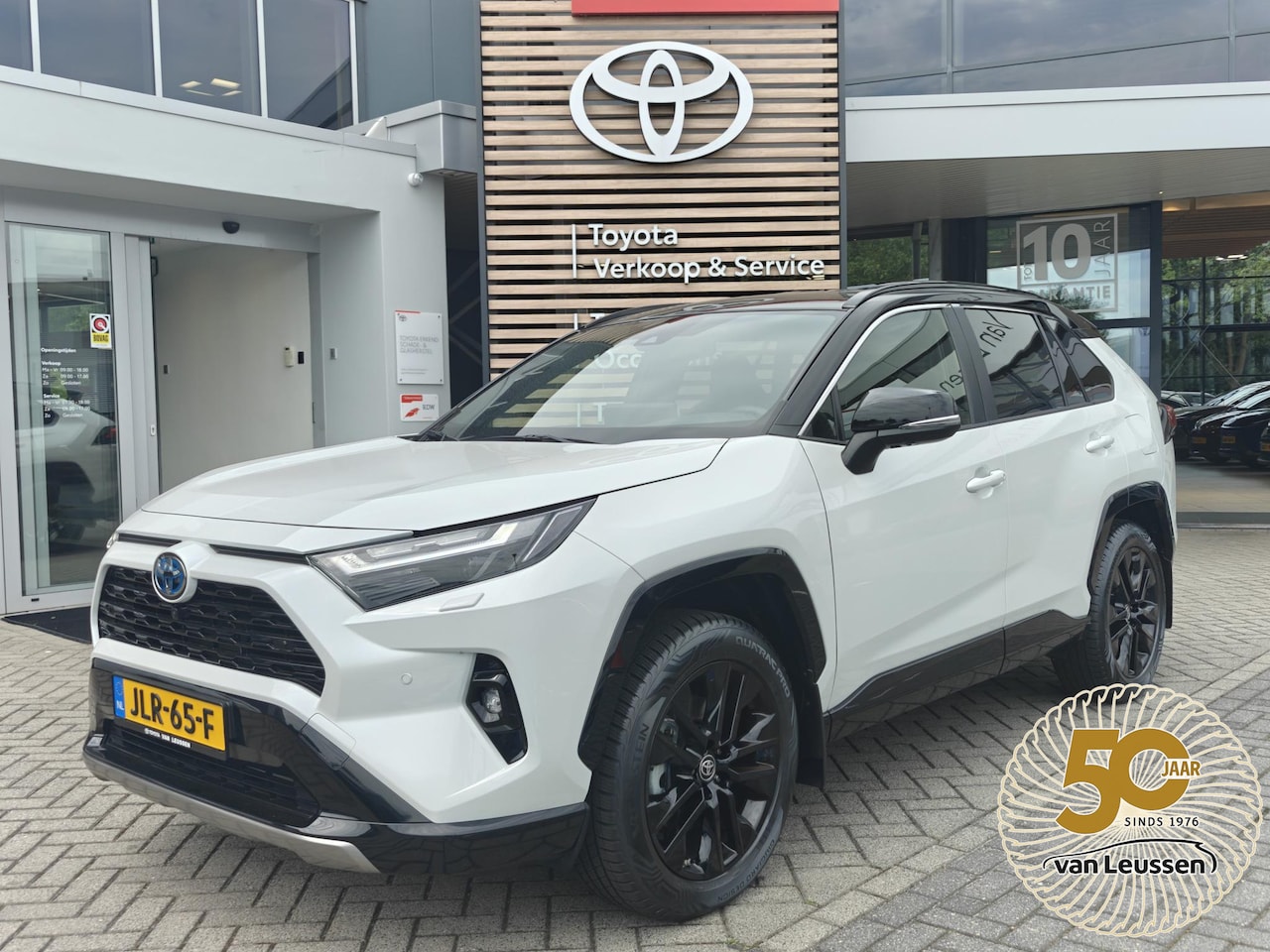 Toyota RAV4 - 2.5 HYBRID STYLE BI-TONE TREKHAAK STOEL/STUURVERW KEYLESS BLIND-SPOT PARK-SENSOREN APPLE/A - AutoWereld.nl