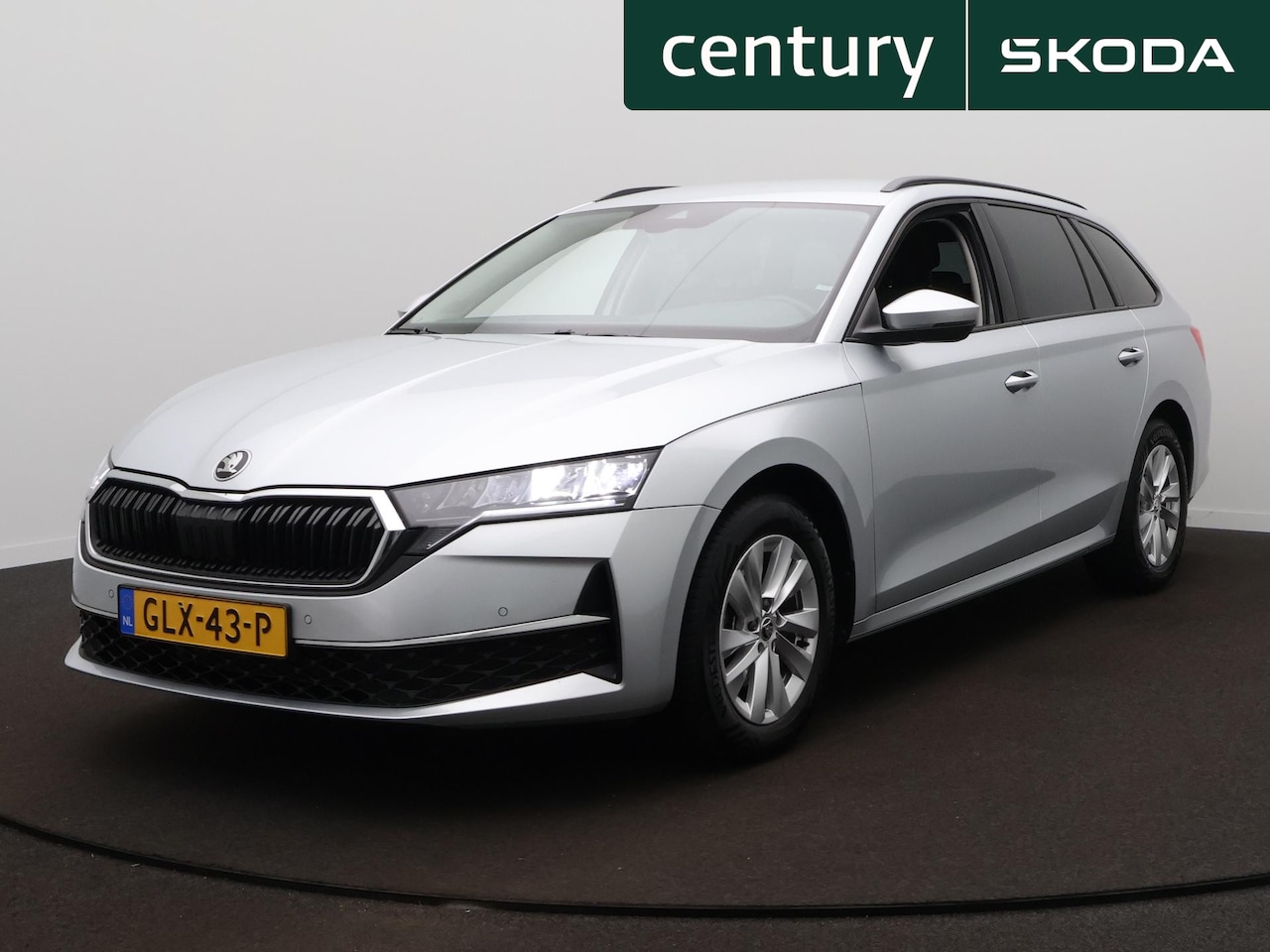 Skoda Octavia Combi - 1.5 TSI MHEV Business Edition Plus | Camera | Zwenkbare trekhaak | Cruise | - AutoWereld.nl