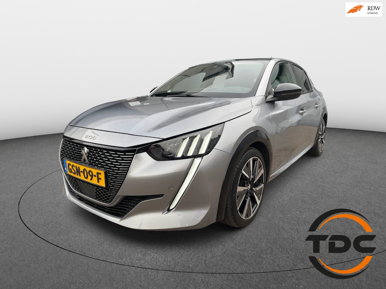 Peugeot 208 - 1.2 PureTech GT-Line CAMERA VIRTUAL CARPLAY CLIMA CRUISE - AutoWereld.nl