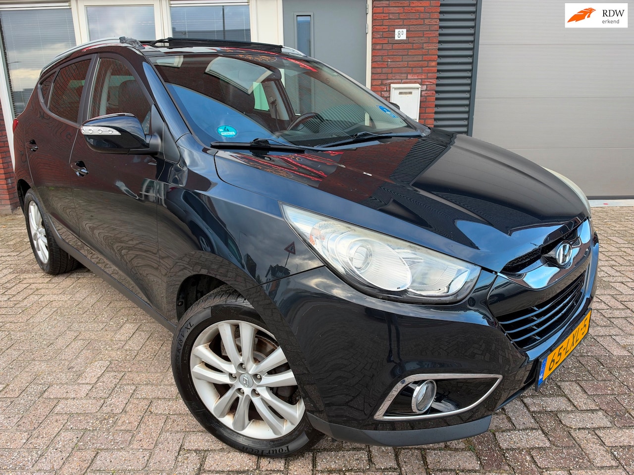 Hyundai ix35 - 2.0i i-Catcher / Pano / Leder / Navi / Camera / Stoelverwarming / Automaat - AutoWereld.nl