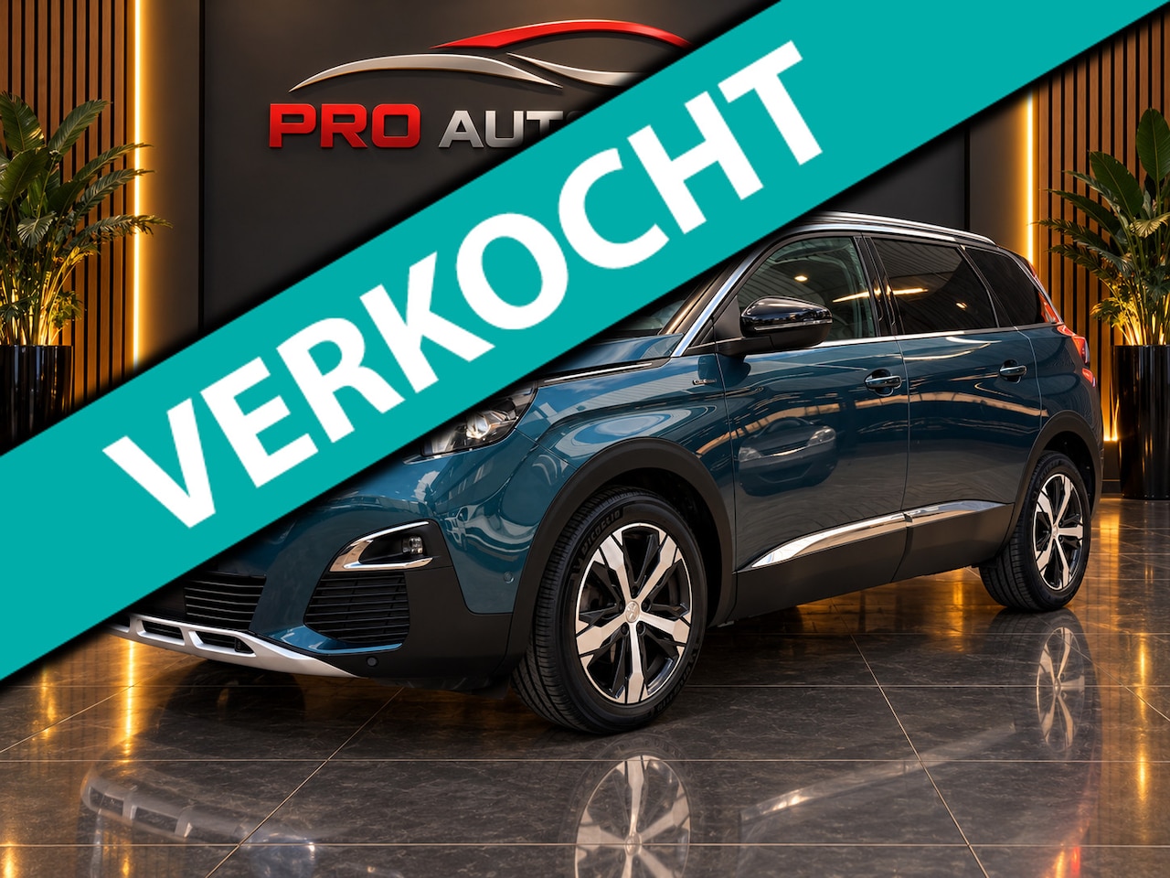 Peugeot 5008 - 1.6 e-THP GT-Line Panoma_Luxe leder_Camera_Led - AutoWereld.nl