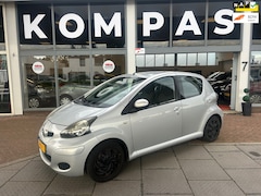 Toyota Aygo - 1.0-12V Comfort Navigator |Airco|Navigatie|NAP|Bluetooth|5DRS|EL.Ramen|Nw.APK