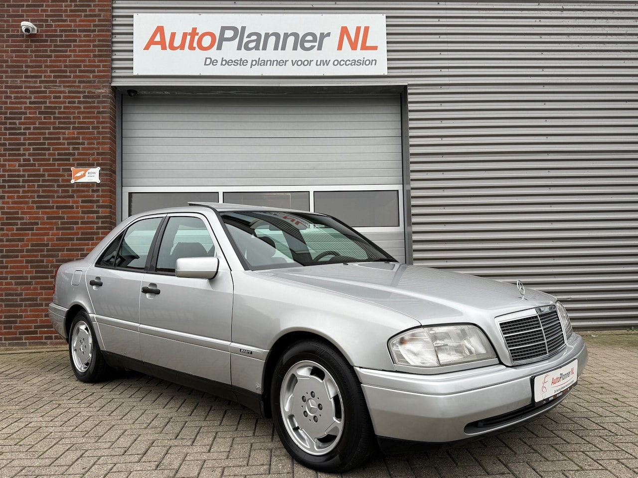 Mercedes-Benz C-klasse - 280 Classic! Schuifdak! Nieuwe APK! - AutoWereld.nl