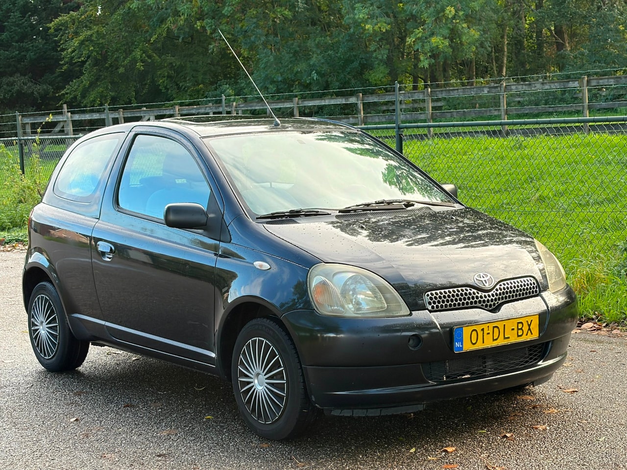Toyota Yaris - 1.0-16V VVT-i Sol /INRUILKOOPJE/ - AutoWereld.nl