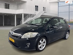 Toyota Auris - 1.8 Full Hybrid Dynamic PANO NAVI PSENSOR CRUISE 2 X SLEUTELS