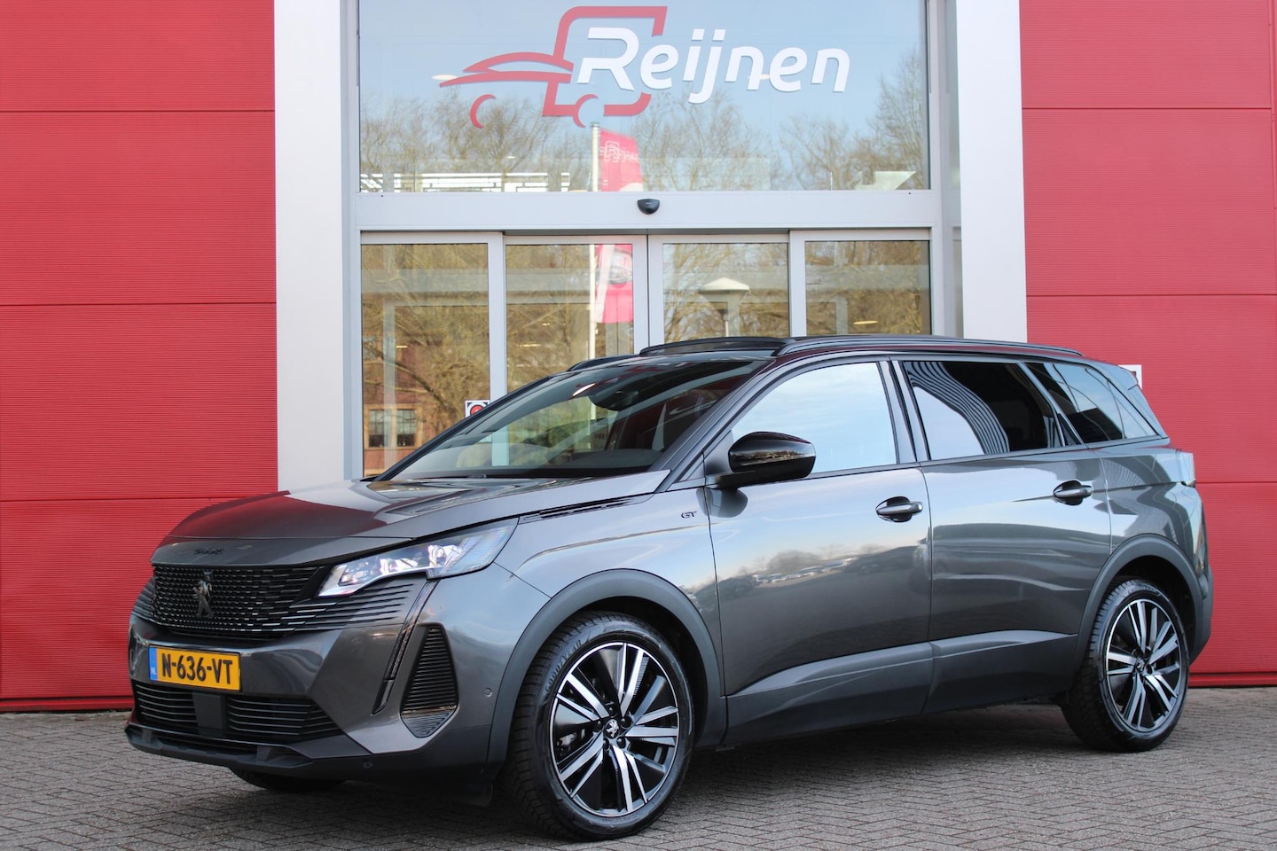 Peugeot 5008 - 1.2 130PK AUTOMAAT GT PACK BUSINESS | PANORAMISCH SCHUIF/KANTEL DAK | AFNEEMBARE TREKHAAK - AutoWereld.nl