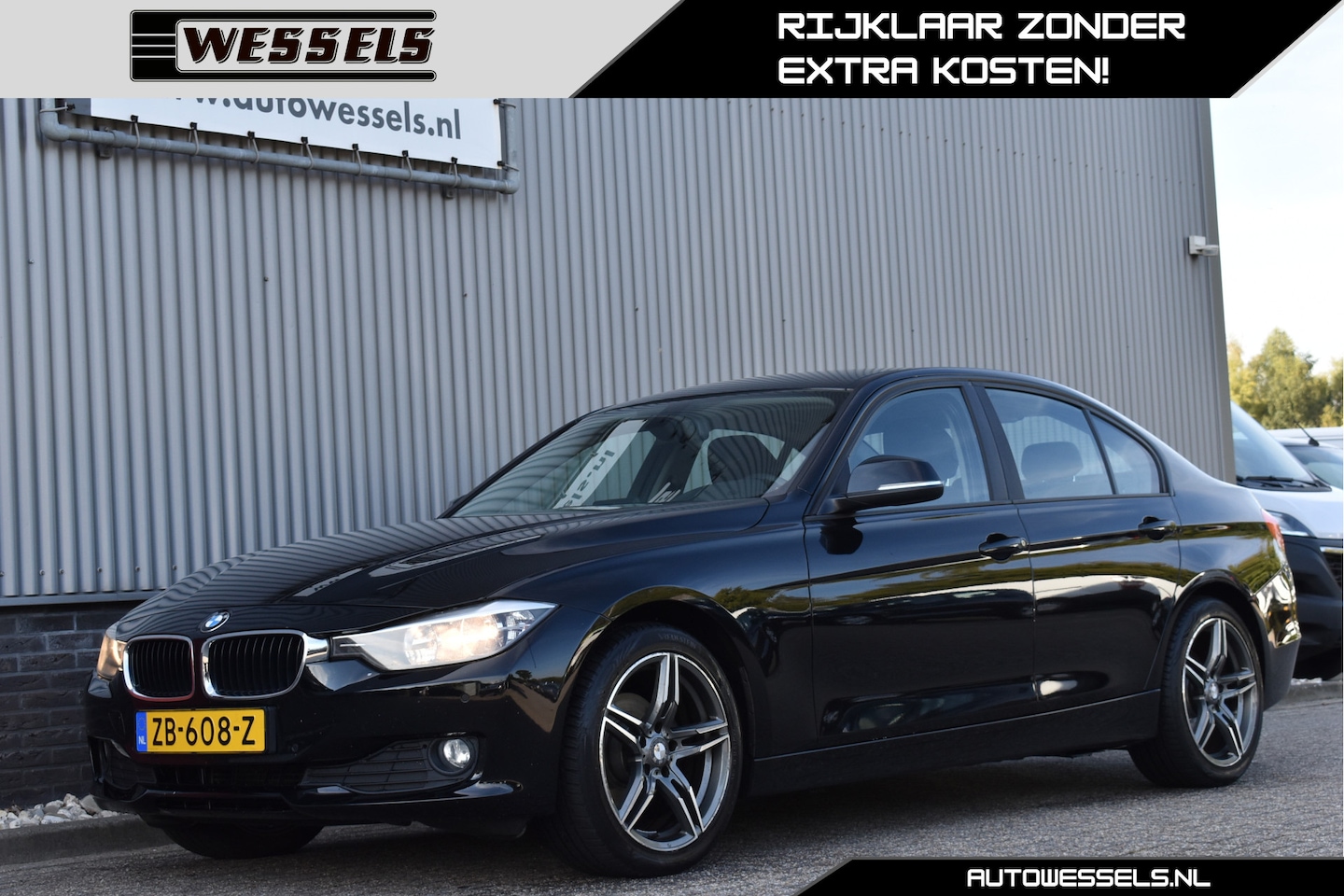 BMW 3-serie - 316i Upgrade Edition Stoelverwarming, Trekhaak, Navi - AutoWereld.nl