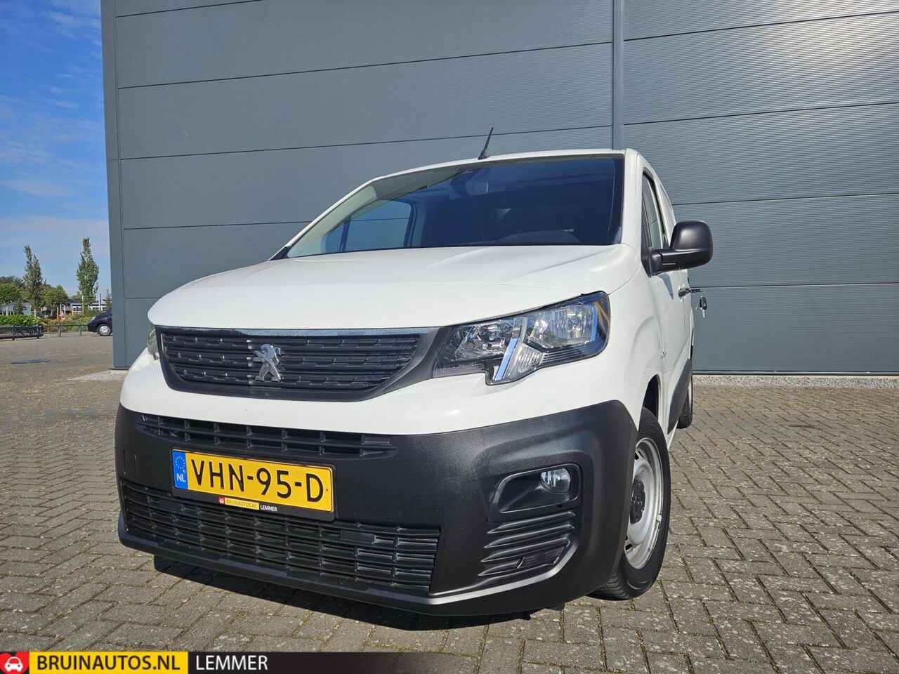 Peugeot Partner - 1.5 BlueHDI Airco Navigatie 2 x schuifd - AutoWereld.nl