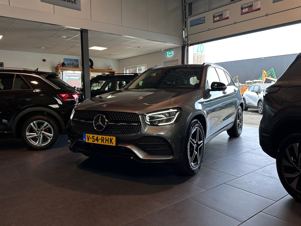 Mercedes-Benz GLC-klasse - 400d 4MATIC Grijs Kenteken|Rijklaar|6 cilinder diesel|AMG Pakket - AutoWereld.nl