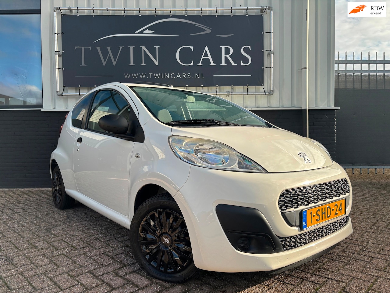 Peugeot 107 - 1.0 Access Accent Airco - AutoWereld.nl