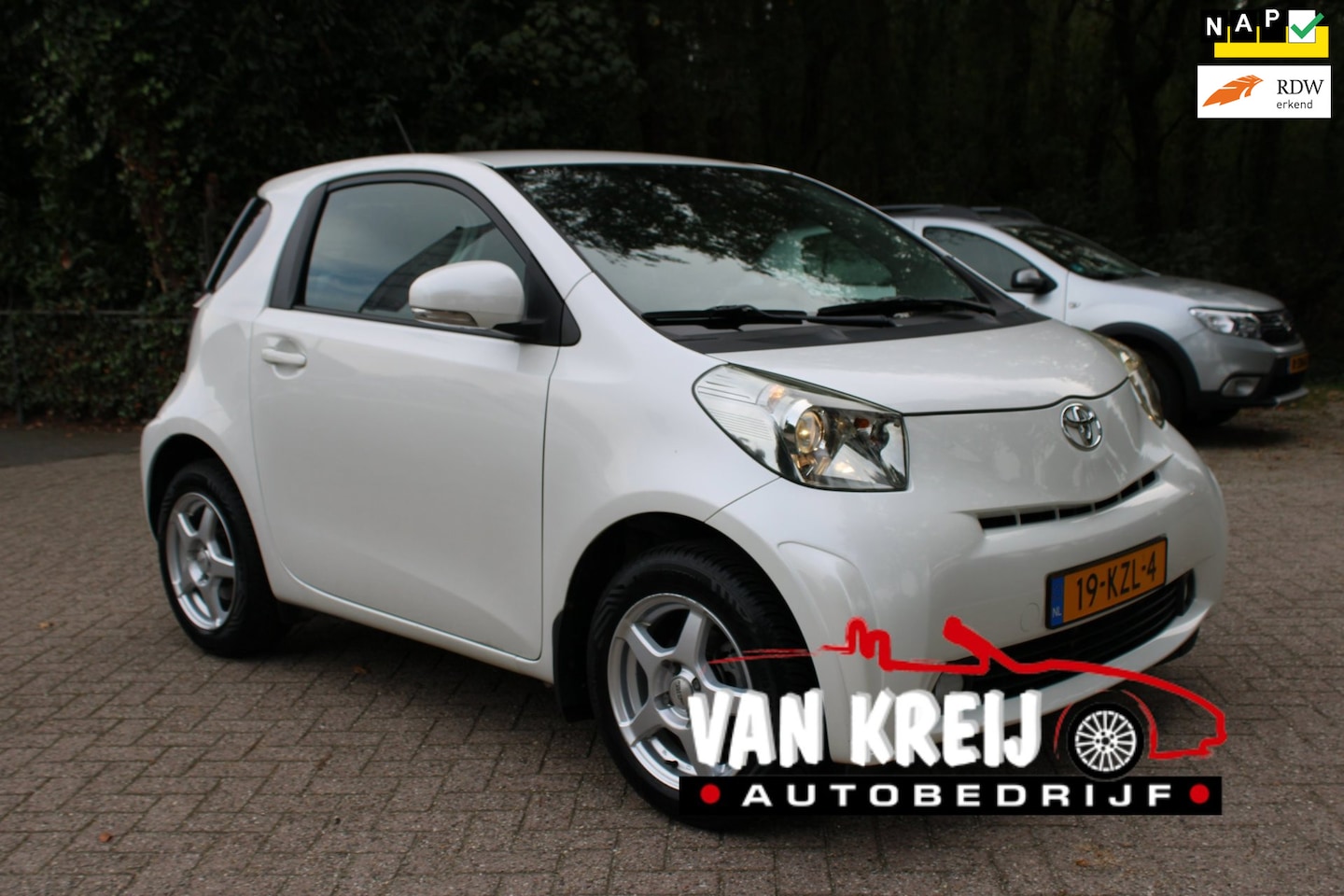 Toyota iQ - 1.0 VVTi Aspiration 1.0 VVTi Aspiration, Automaat, Clima, Cruise, Nap - AutoWereld.nl