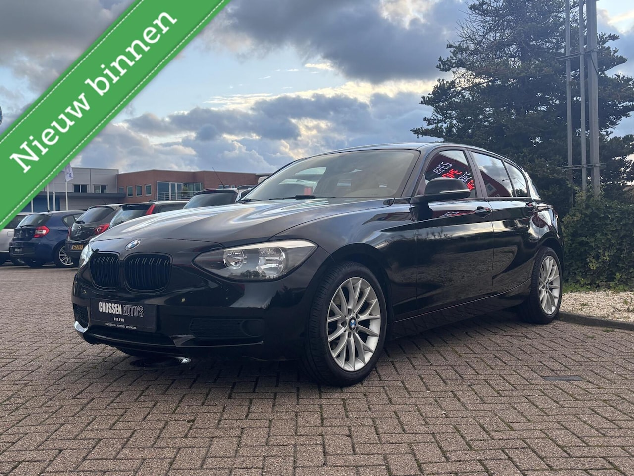 BMW 1-serie - 116i Business 116i Business, Airco, Navi, Stoelverwarming. - AutoWereld.nl