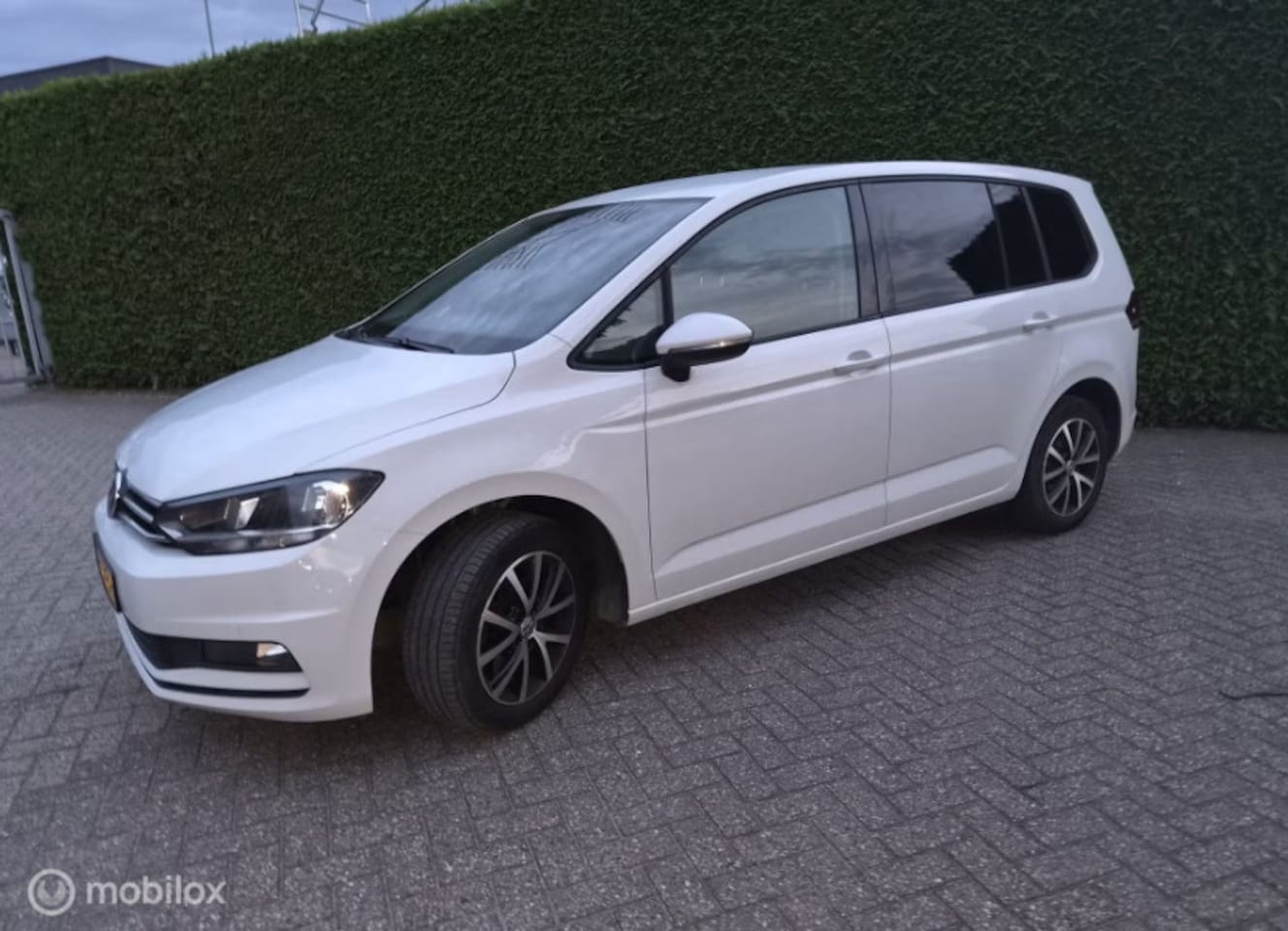 Volkswagen Touran - 2.0 TDI SCR Comfortline 2.0 TDI SCR Comfortline - AutoWereld.nl