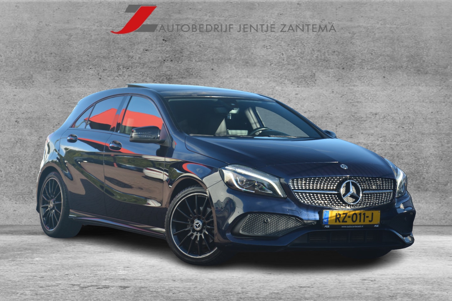 Mercedes-Benz A-klasse - 180 Ambition | Navigatie | Schuif/kanteldak | Automaat | AMG line | Airco | Cruise-control - AutoWereld.nl