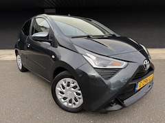 Toyota Aygo - 1.0 VVT-i x-play - Carplay - Android auto