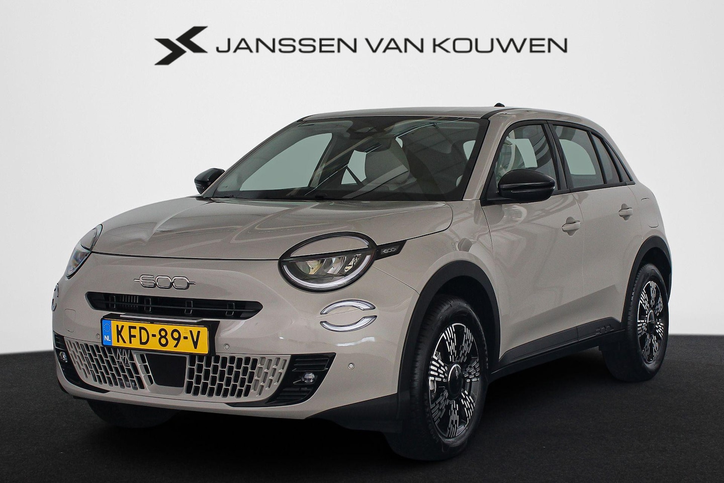 Fiat 600 - 1.2 Hybrid Icon Stoelverwarming Keyless Camera - AutoWereld.nl