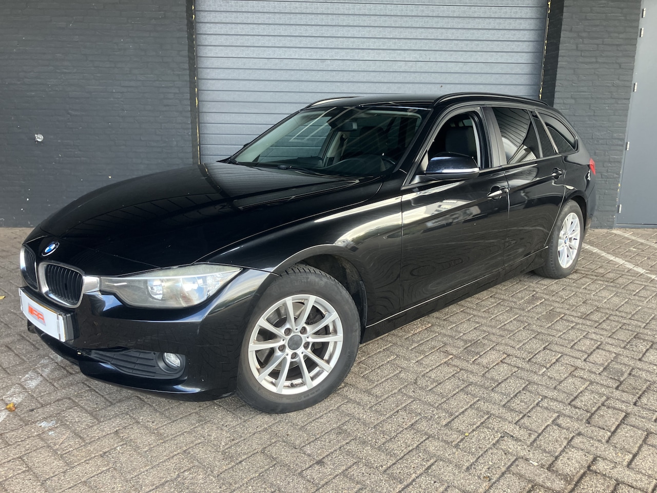 BMW 3-serie Touring - 320d Luxury Line 320d Luxury Line - AutoWereld.nl