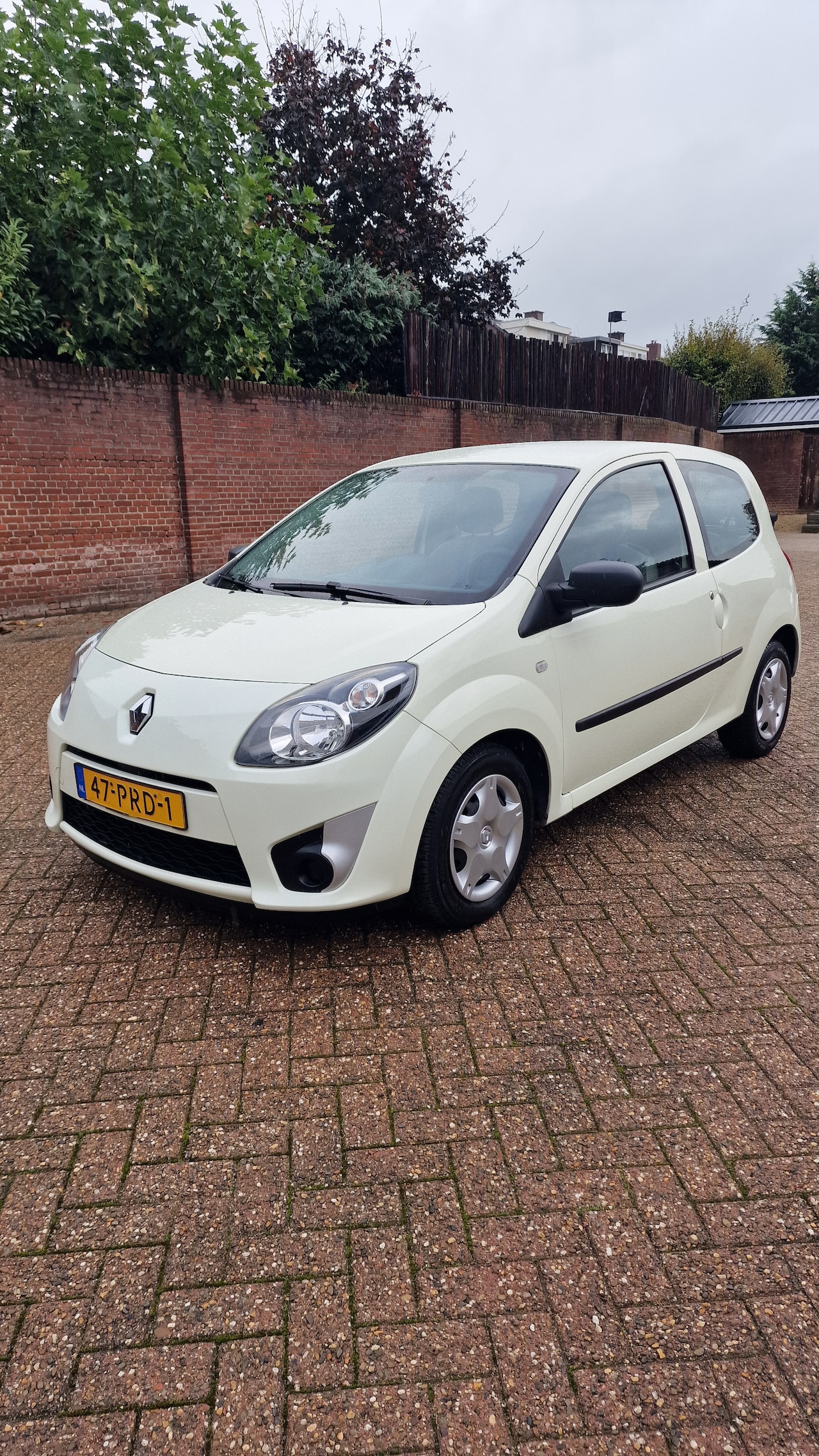 Renault Twingo - 1.2-16V Authentique - AutoWereld.nl
