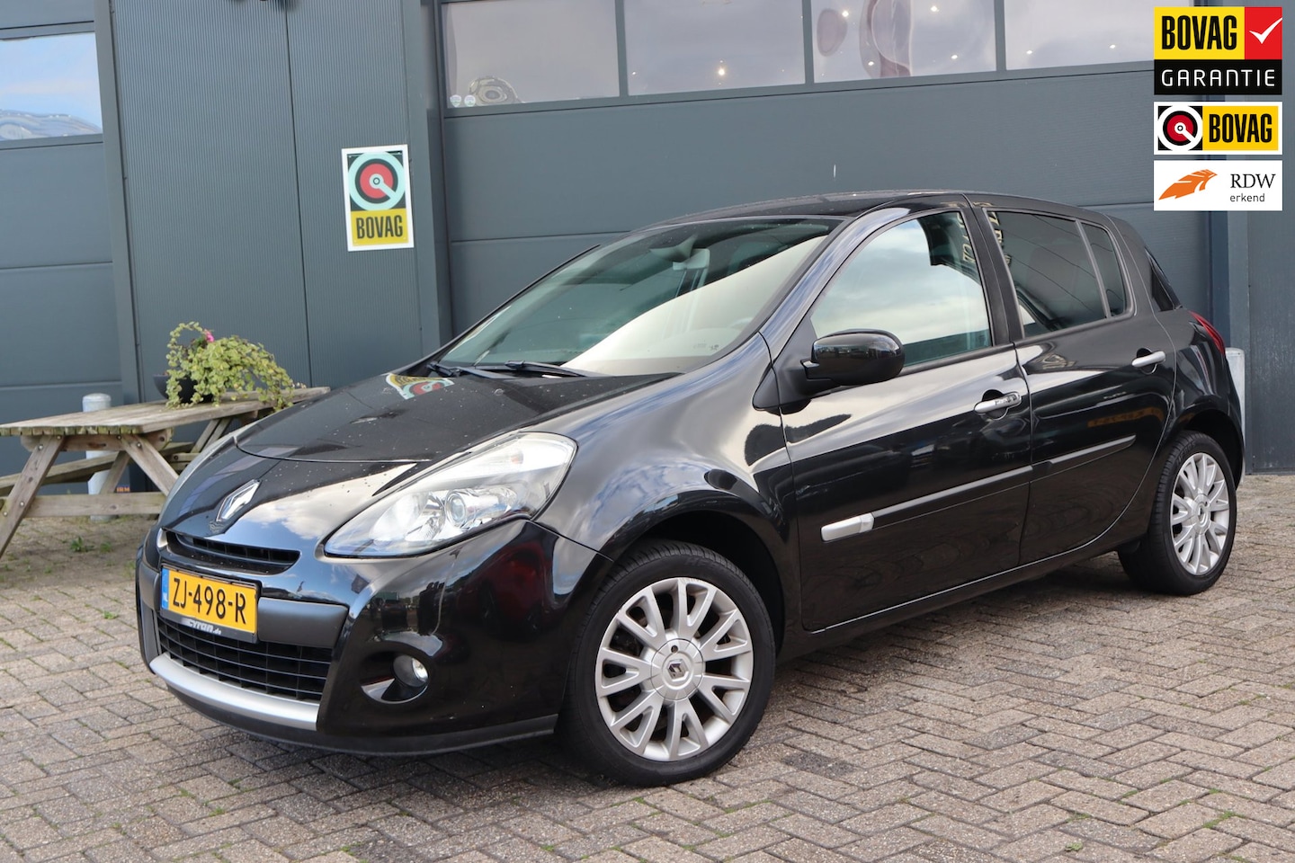 Renault Clio - 1.6 Dynamique-Automaat-Clima - AutoWereld.nl