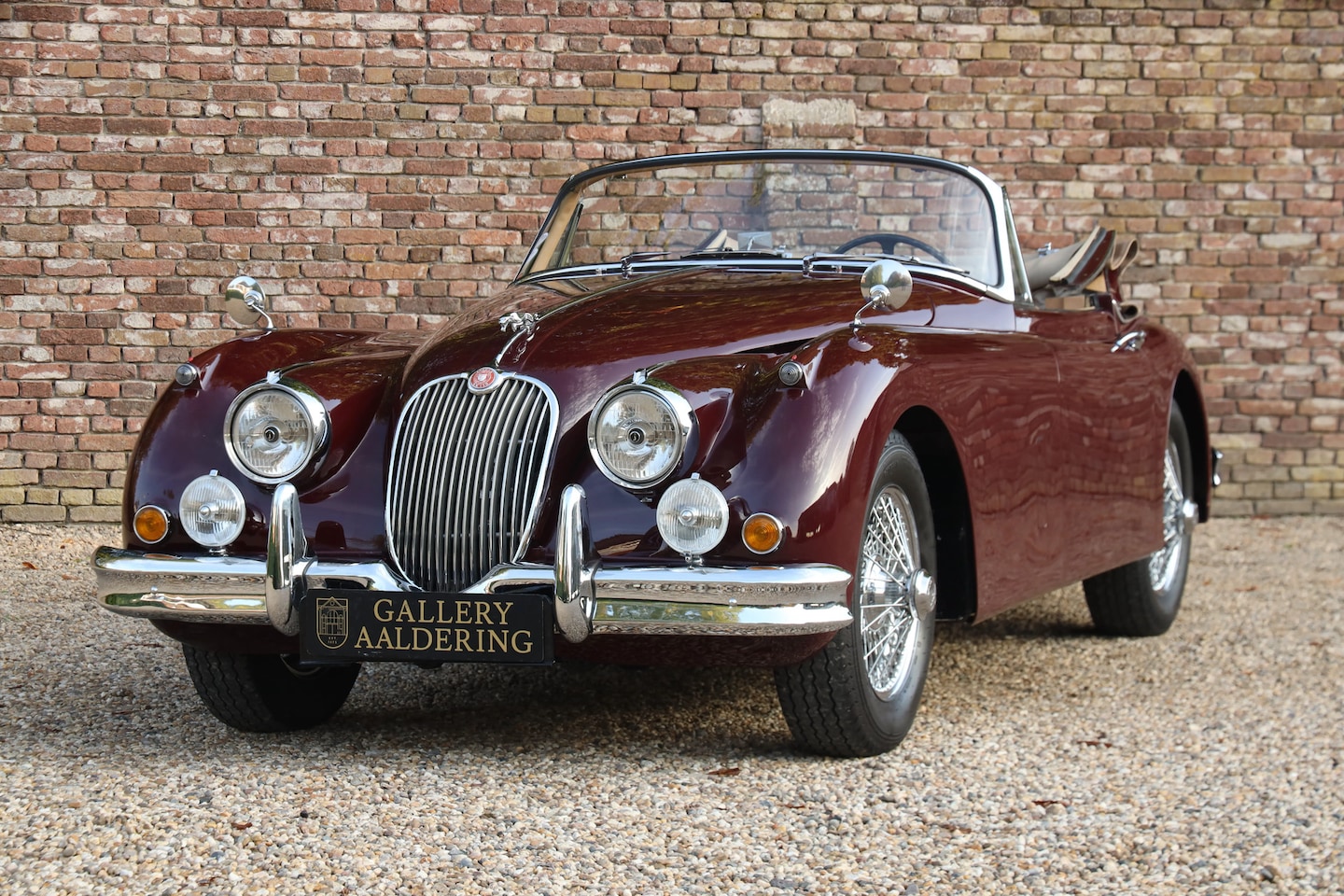 Jaguar XK - XK150 SE DHC "Attractive configuration" "Attractive configuration" - Maroon over Tan full - AutoWereld.nl