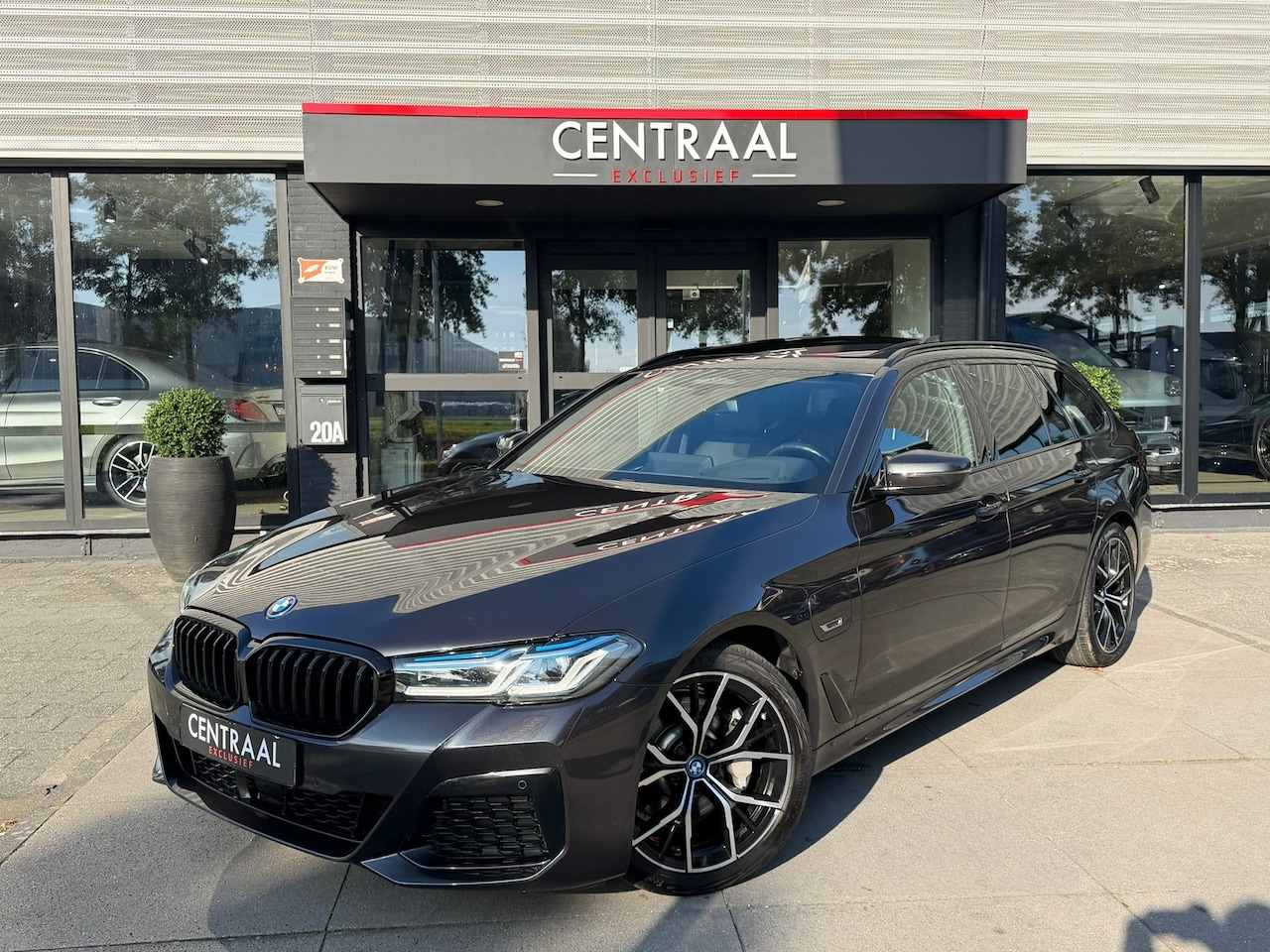 BMW 5-serie Touring - 530e M-sport xDrive Pano|Harman&Kardon|Carplay|Memory|ACC|Hud - AutoWereld.nl