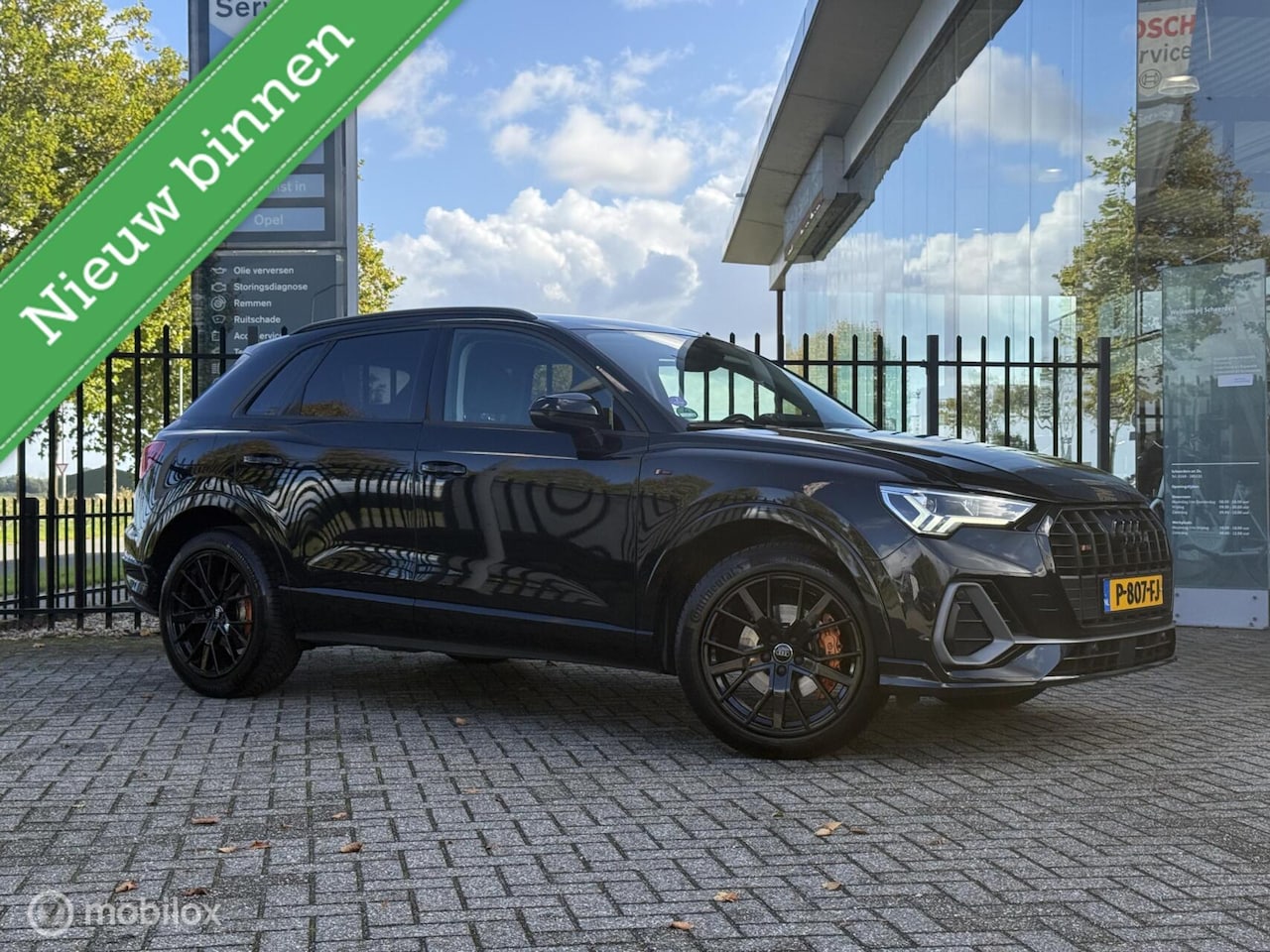 Audi Q3 - S-Line | Trekhaak | Stoelverwarming | Camera | leer - AutoWereld.nl