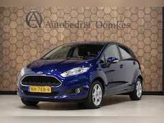 Ford Fiesta - 1.0 Style Ultimate *Navigatie* 88dkm ALL-Season banden PDV voor en achter