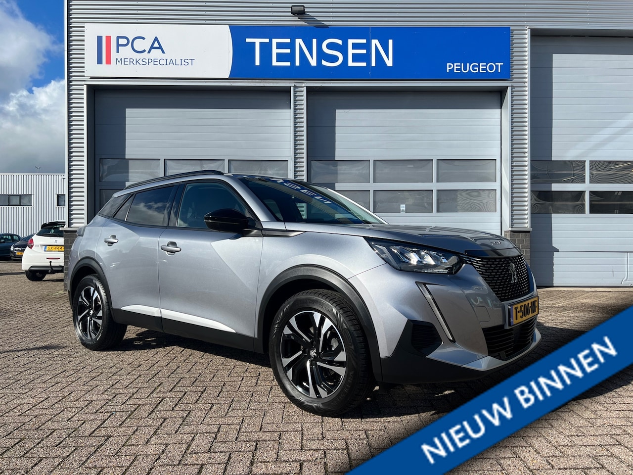 Peugeot 2008 - 1.2 PureTech 130PK Automaat | Allure Pack | Camera | Adaptive Cruise control | Stoelverwar - AutoWereld.nl